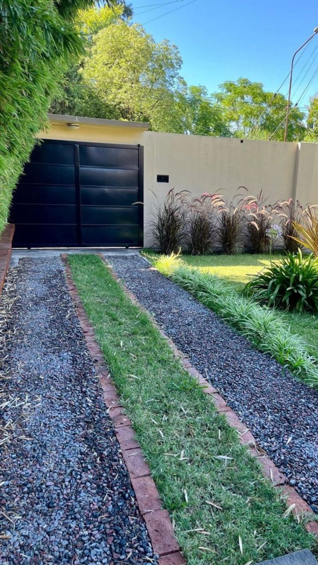 Venta casa Villa Luzuriaga 6 ambientes