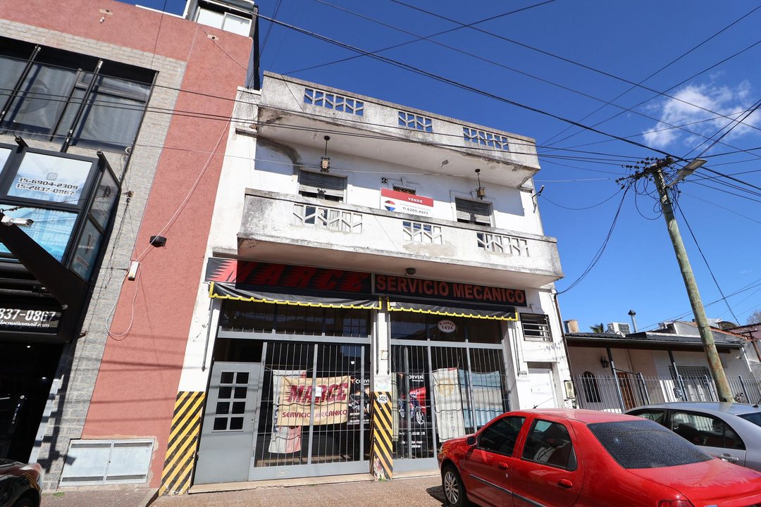 PH CON DOS UNIDADES, BALCONES Y UNA TERRAZA