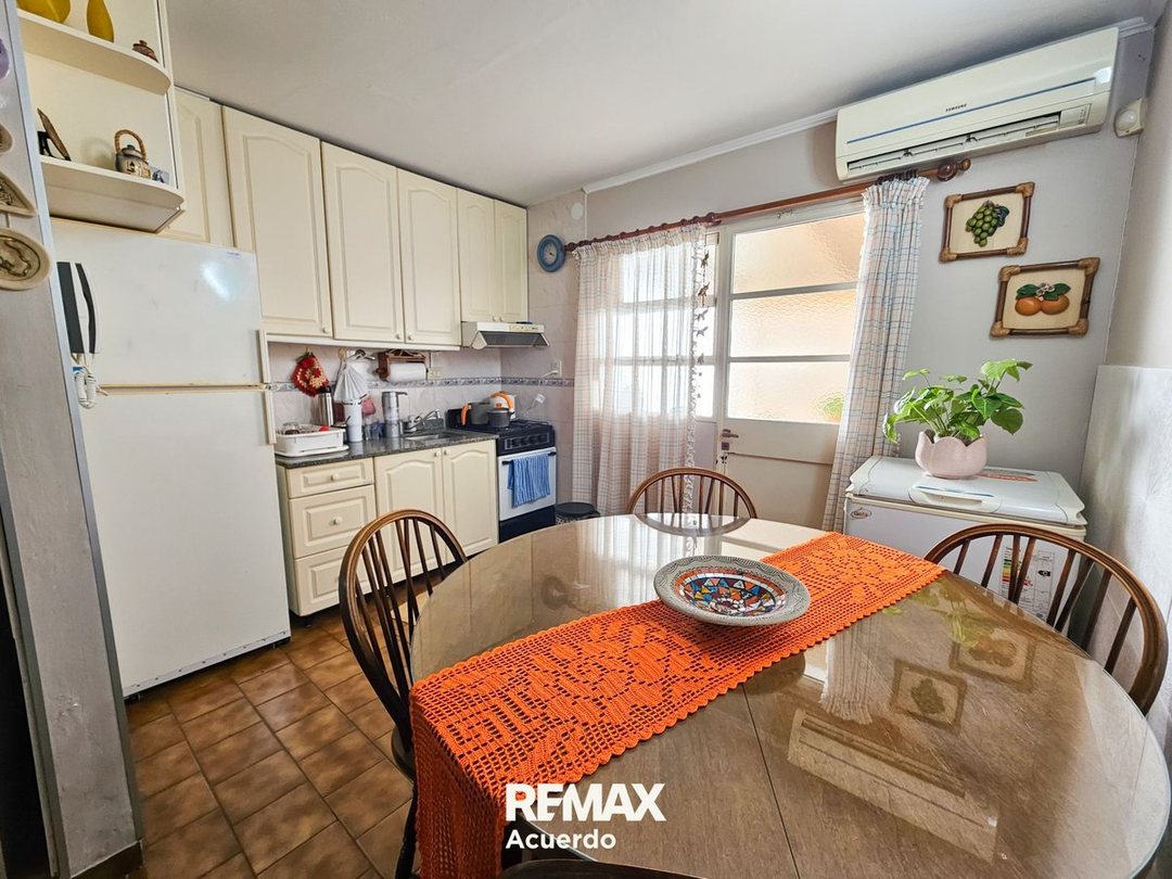 VENTA CASA DUPLEX 3 DORM.C/COCHERA EN SAN NICOLAS