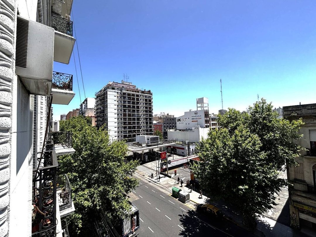 Venta departamento 4 amb Balvanera