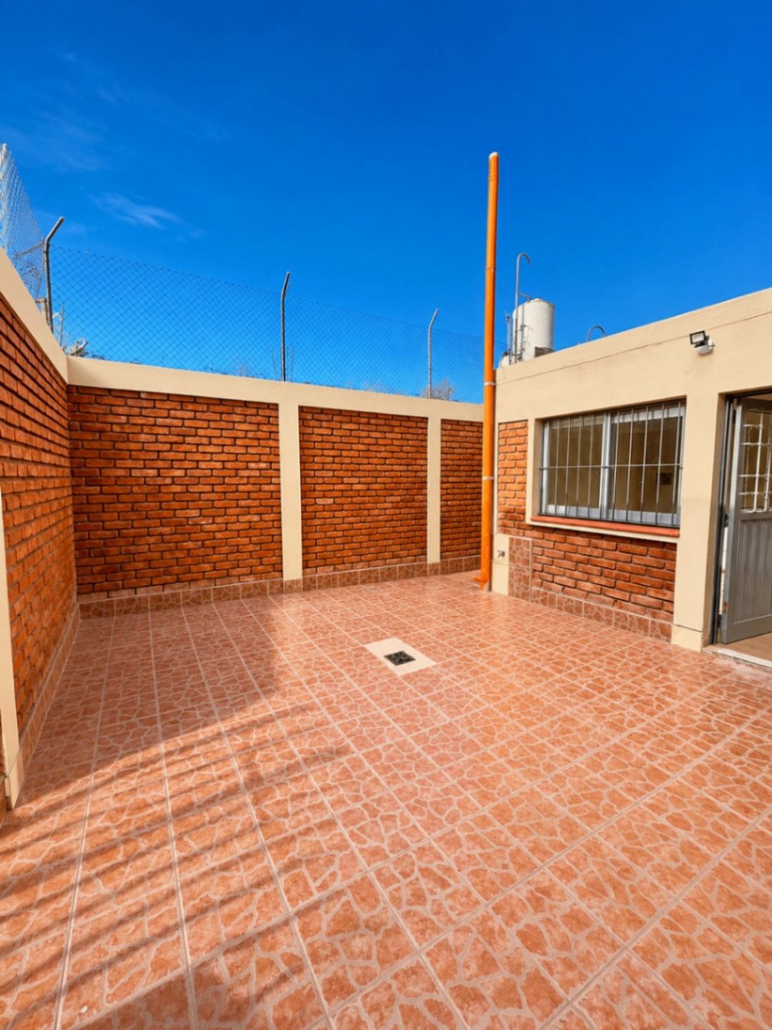 ALQUILER DE DEPARTAMENTO EN GODOY CRUZ