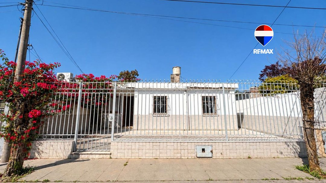CASA EN VENTA MACROCENTRO ZONA MERCADO ARTESANAL
