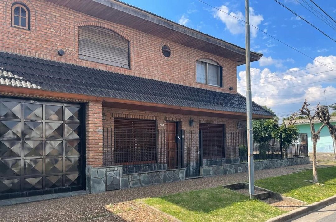VENTA CASA VILLA TESEI 4 AMBIENTES APTA CREDITO