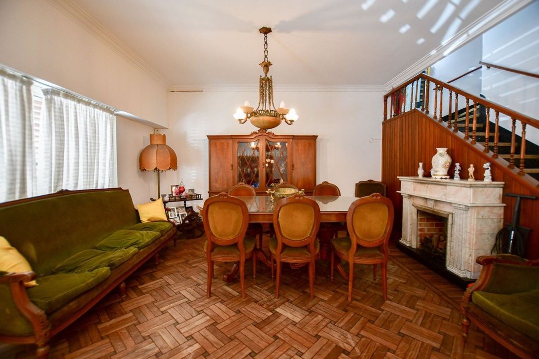 CASA EN VENTA LA PLATA ESTILO FRANCES
