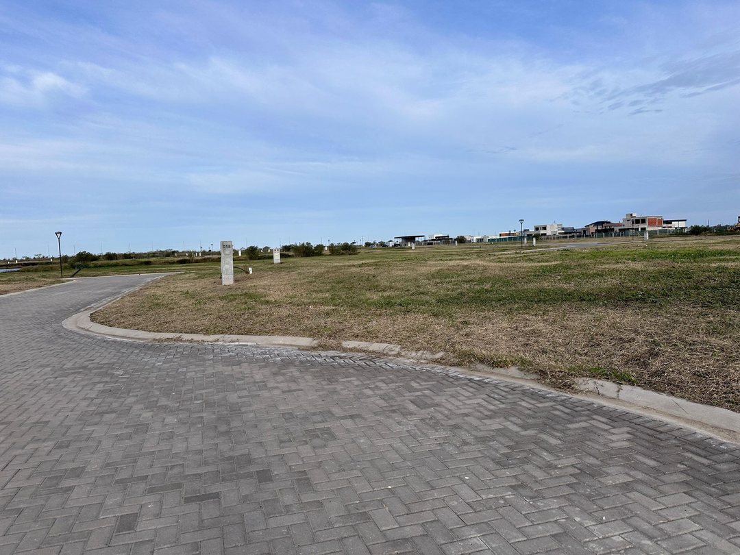 Lote en venta en Elcano, Pueblos del Plata, Hudson
