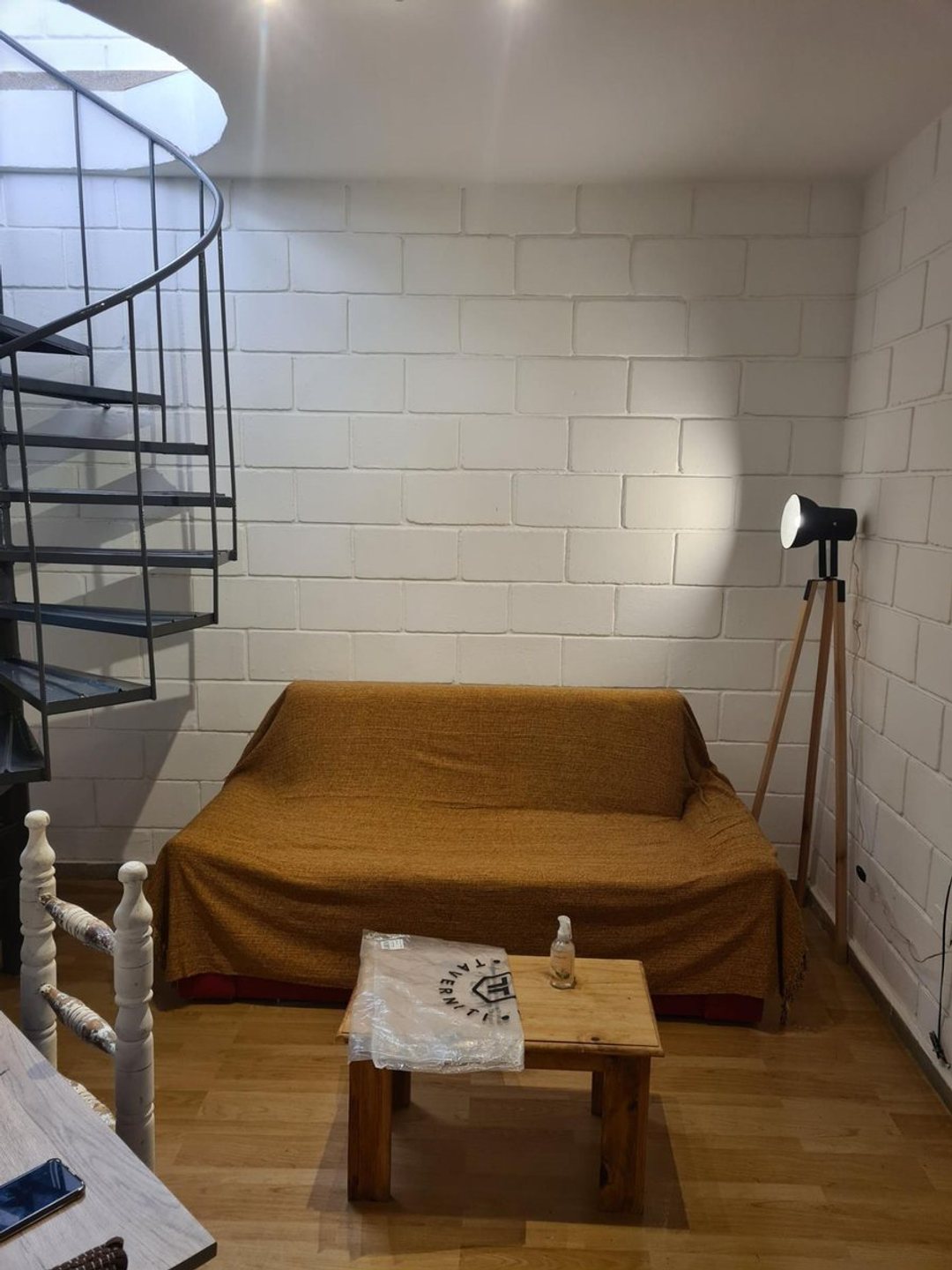 VENTA DEPARTAMENTO DUPLEX AMOBLADO GUEMES 1DORM