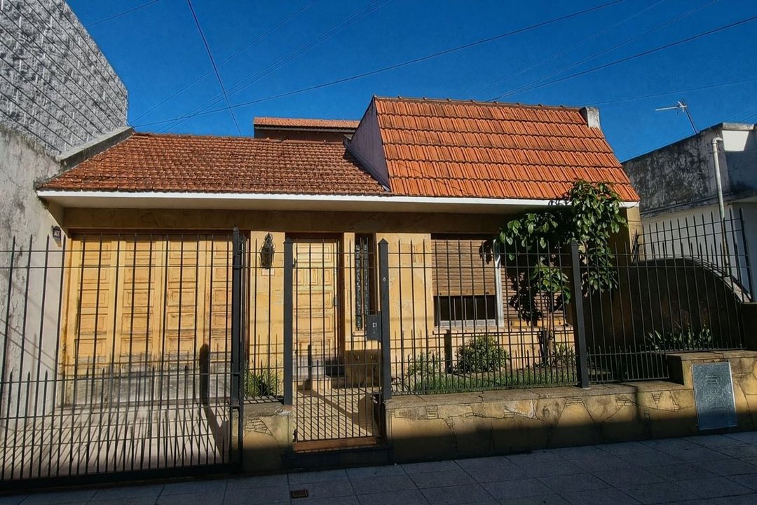 CASA EN VENTA LOMAS DE ZAMORA APTO CREDITO