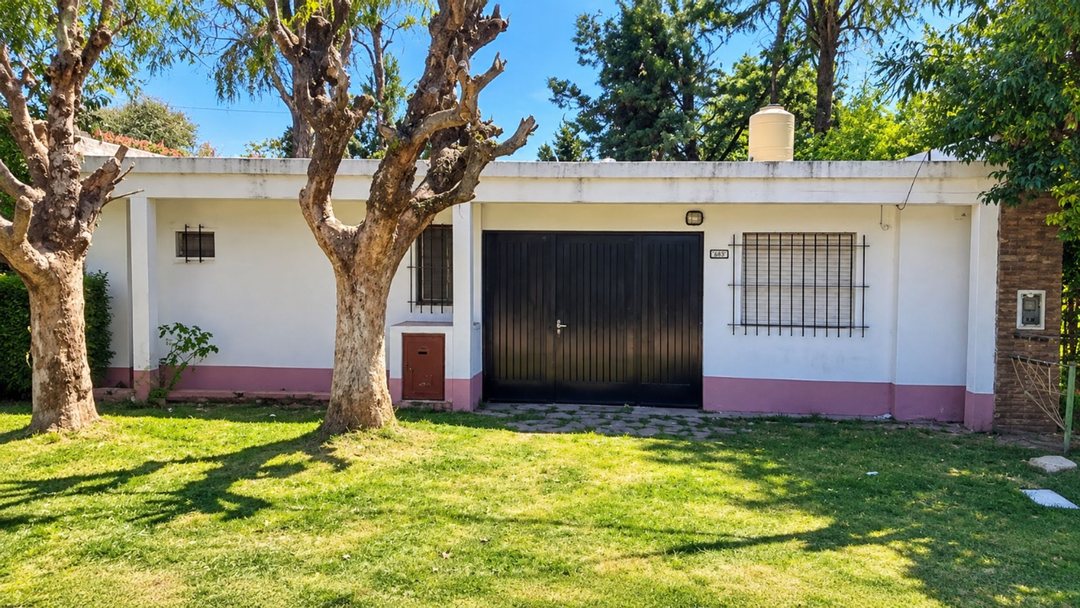 CASA 2 AMBIENTES EN VENTA EN LA UNION CON PILETA