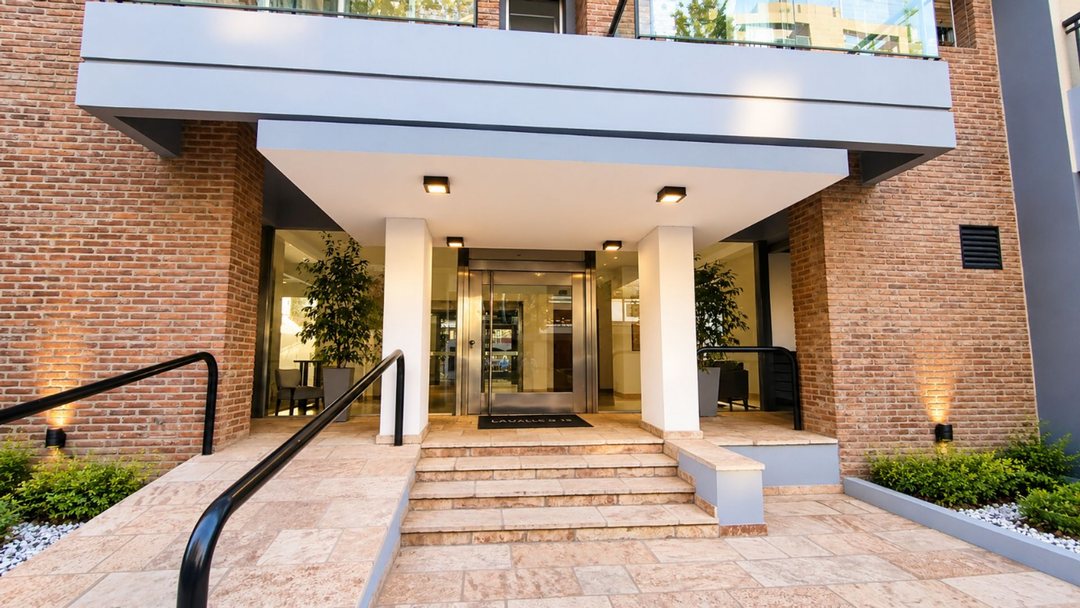VENTA 3 AMB C/BAULERA Y PILETA - QUILMES CENTRO