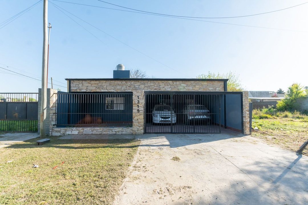 CASA EN VENTA EN ALTOS DEL SAUCE