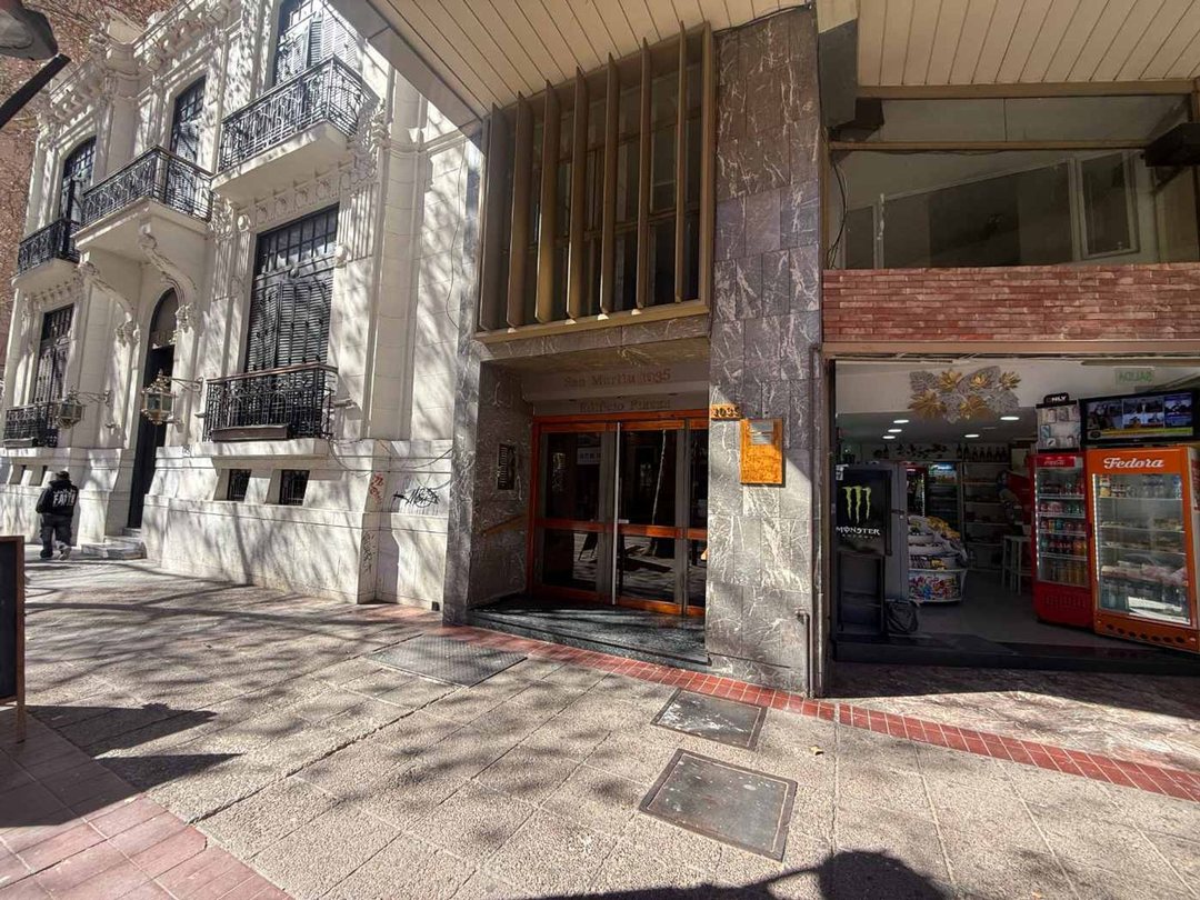 DEPARTAMENTO EN VENTA EN PLENO CENTRO DE MENDOZA