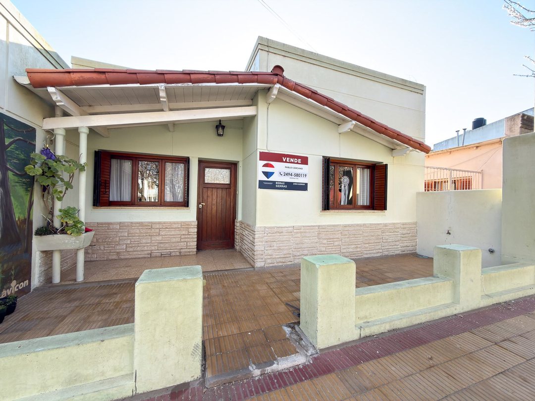 CASA EN AV. TANDIL- VELA -APTA CREDITO