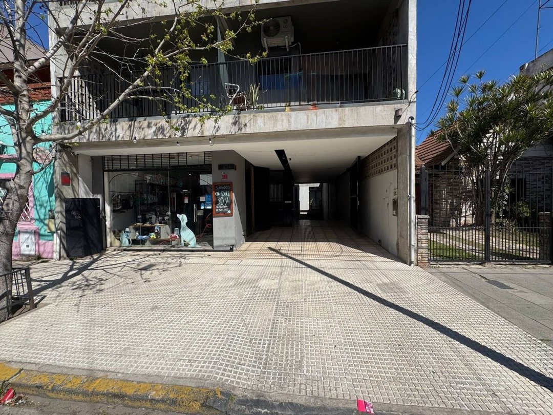 VENTA COCHERA DOBLE  LOMAS DE ZAMORA