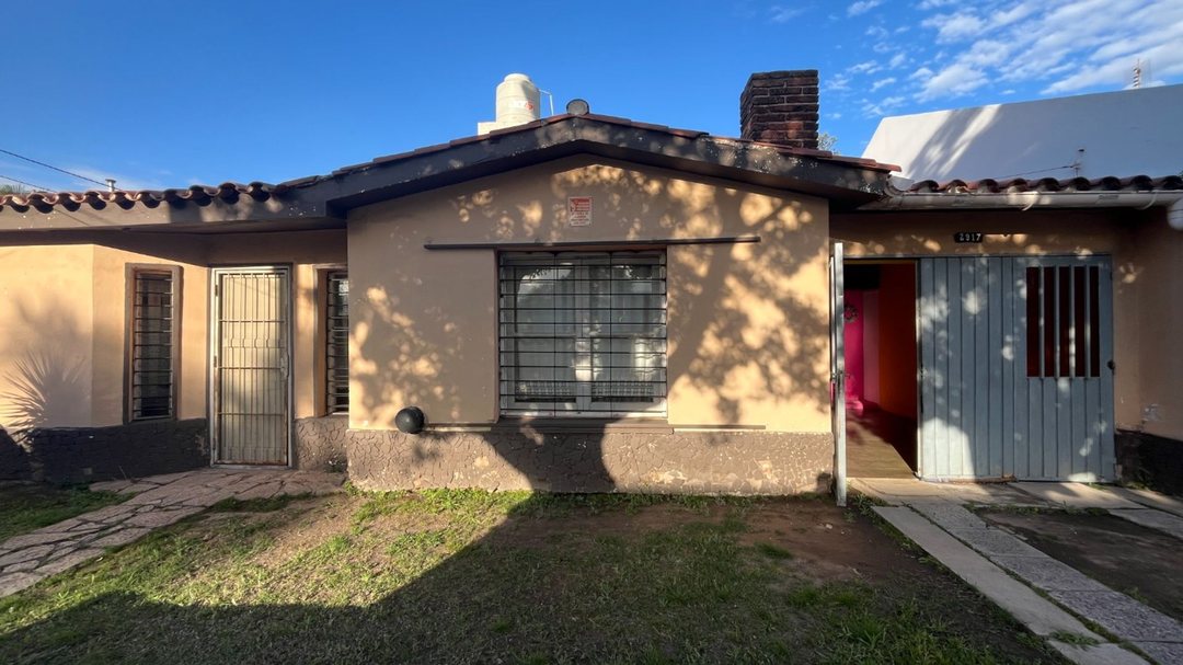 VENTA CASA 2 DORM EN MATIENZO