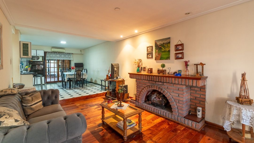 VENTA PH TIPO CASA HAEDO NORTE C/PILETA Y PARQUE