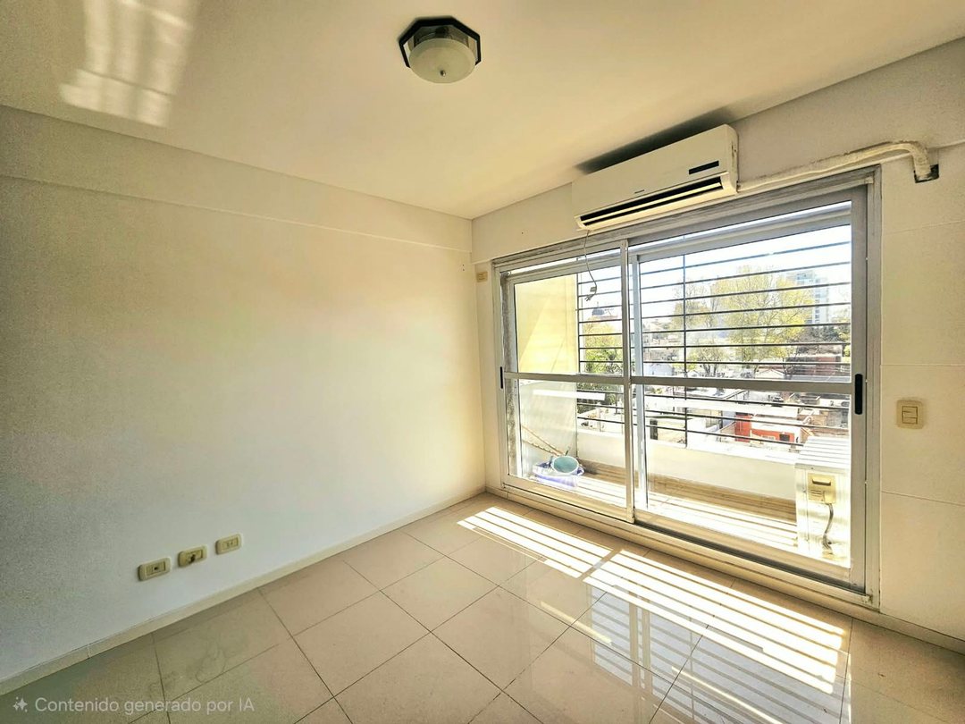 VENTA MONOAMBIENTE, BALCÓN Y COCHERA. FLORESTA