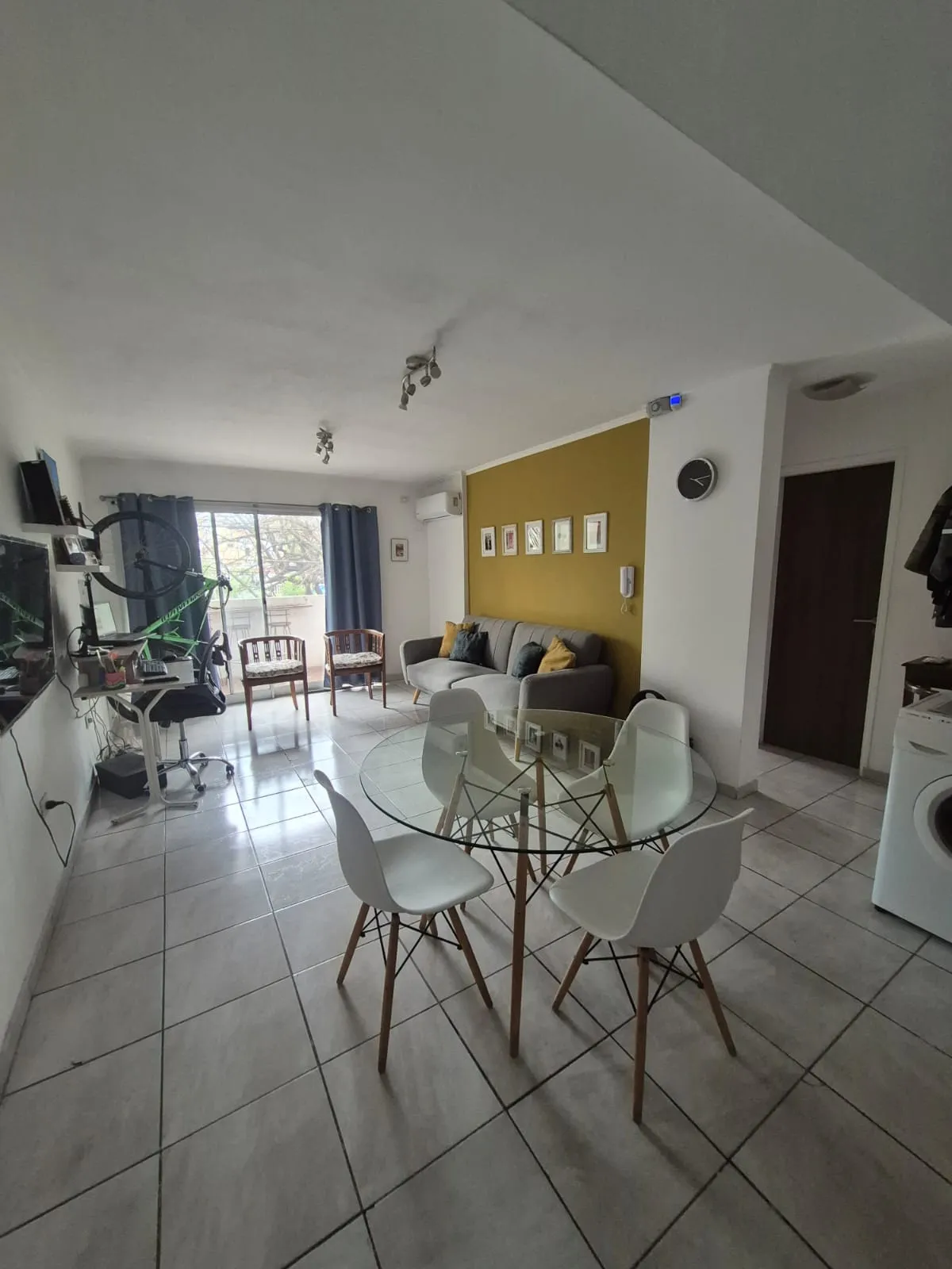 DEPARTAMENTO DE 2 DORMITORIOS CON BALCÓN EN VENTA – ALTO ALBERDI