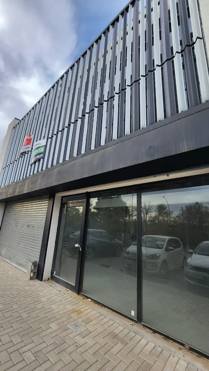 Local comercial a la venta en Miradores de Manantiales