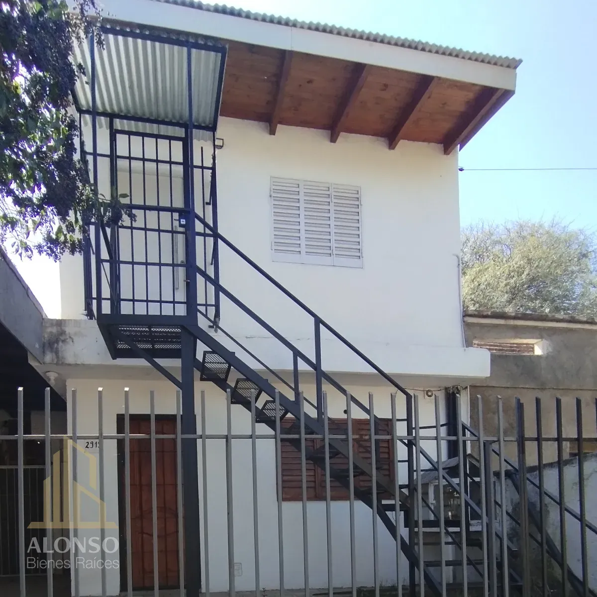 🏢DEPTO 1 DORM CON PATIO EN PLANTA ALTA📍CALLE TANDIL 2919 B°JOSE HERNANDEZ