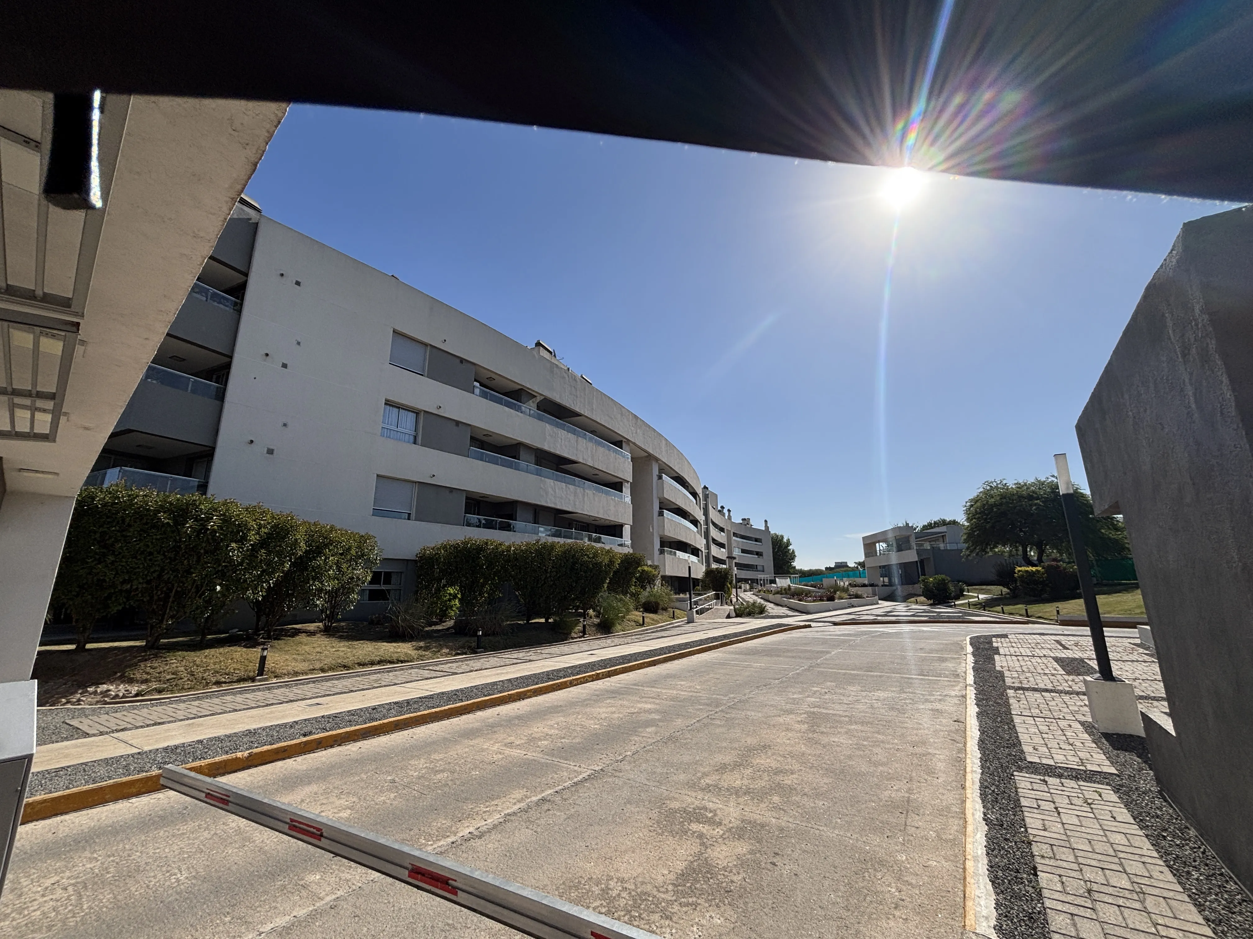 Alquiler, Depto 1 dorm, Seguridad 24hs, Pileta, SUM, GYM, Sureño de Manantiales