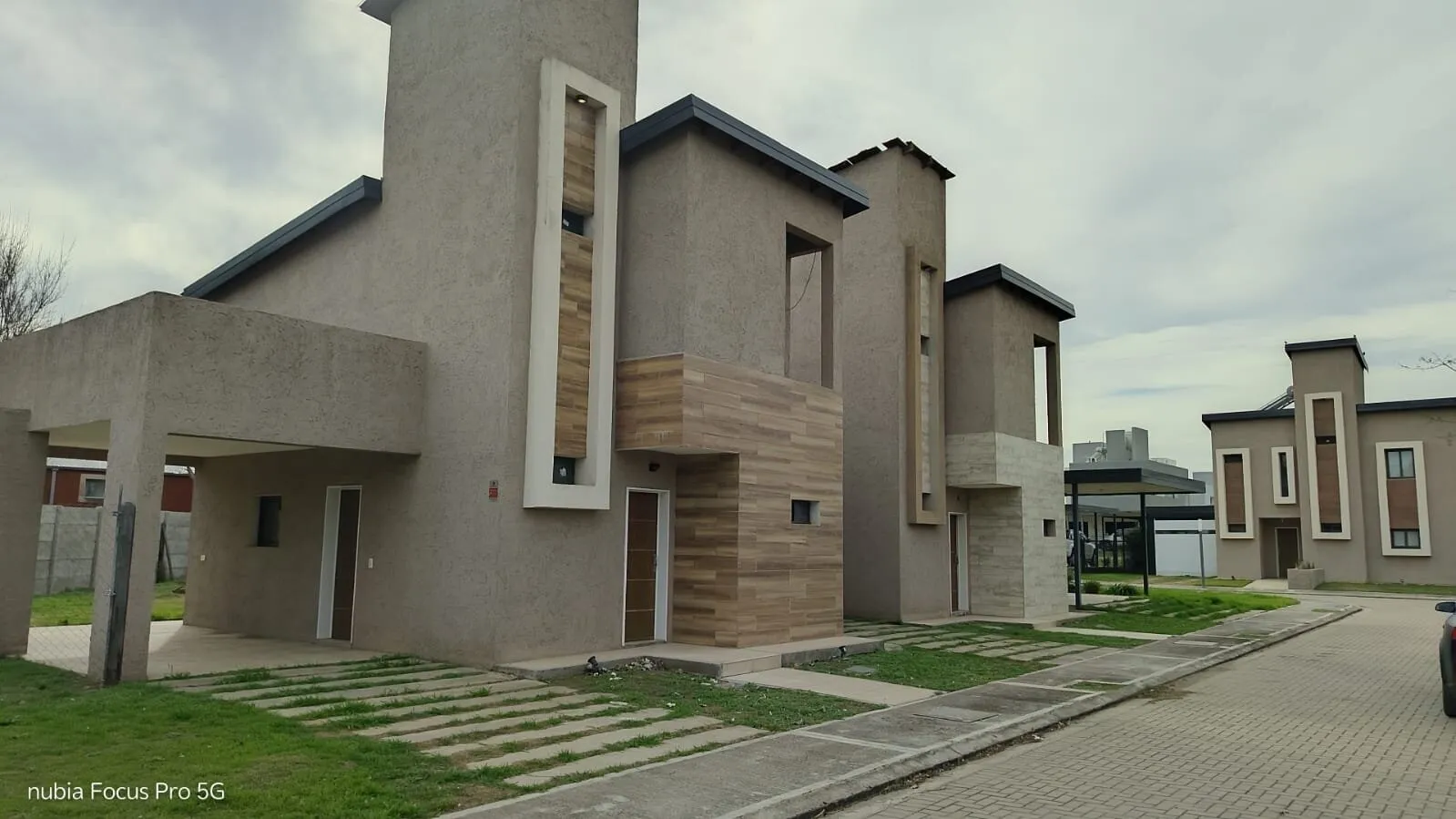 VENTA CASA EN HOUSING B° CAMPO NORTE