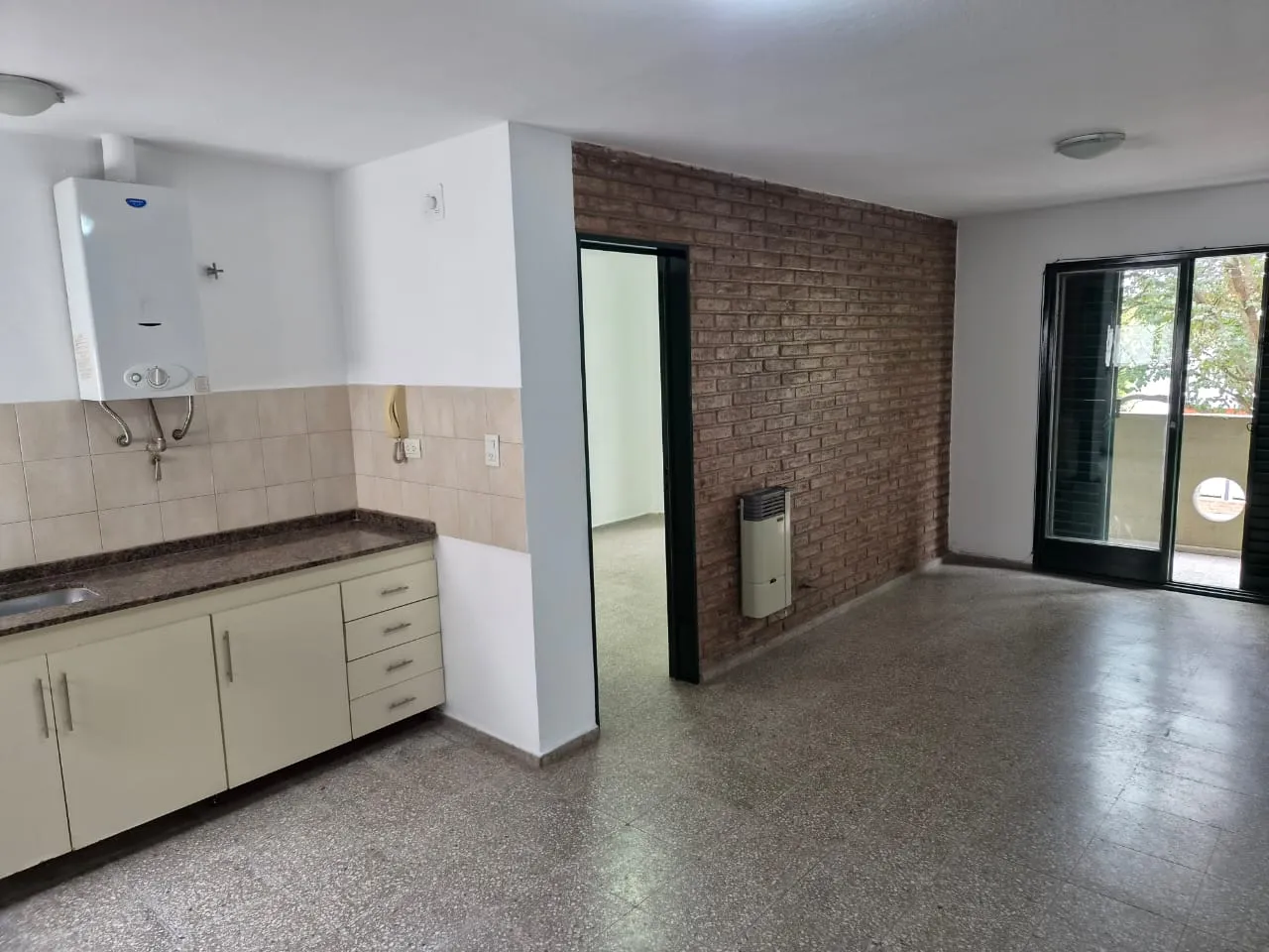 AMPLIO 1 dorm c/BALCON Alto Alberdi