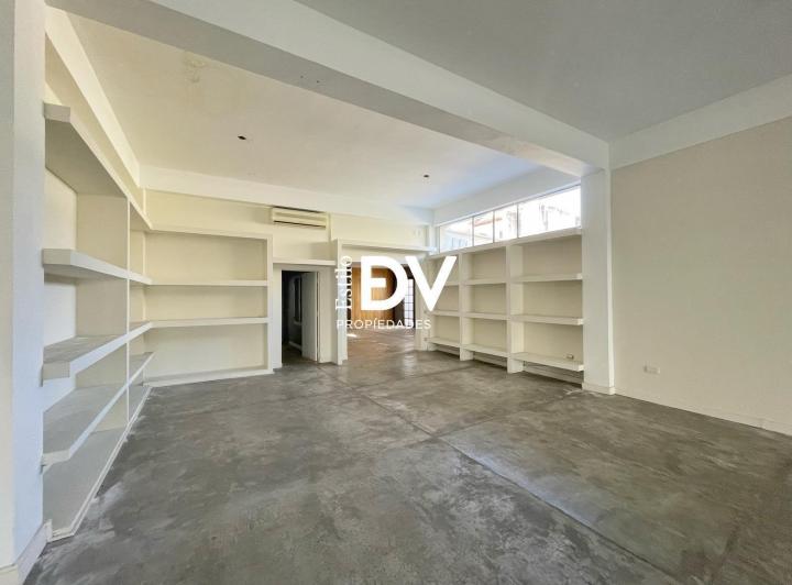 Local comercial · 160m²