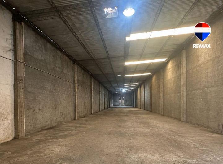 Bodega-Galpón · 700m²