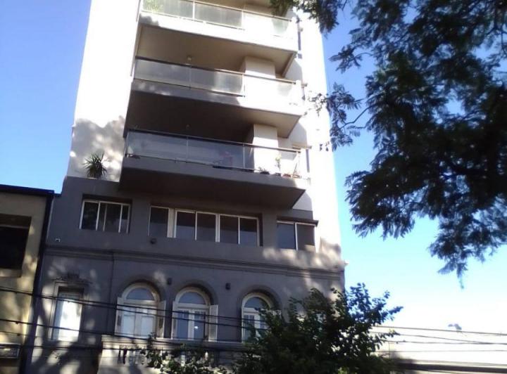 Departamento · 60m² · 2 Ambientes · 1 Cochera