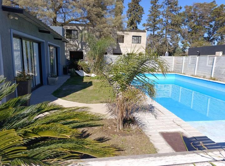 Casa · 85m² · 2 Dormitorios · 2 Cocheras