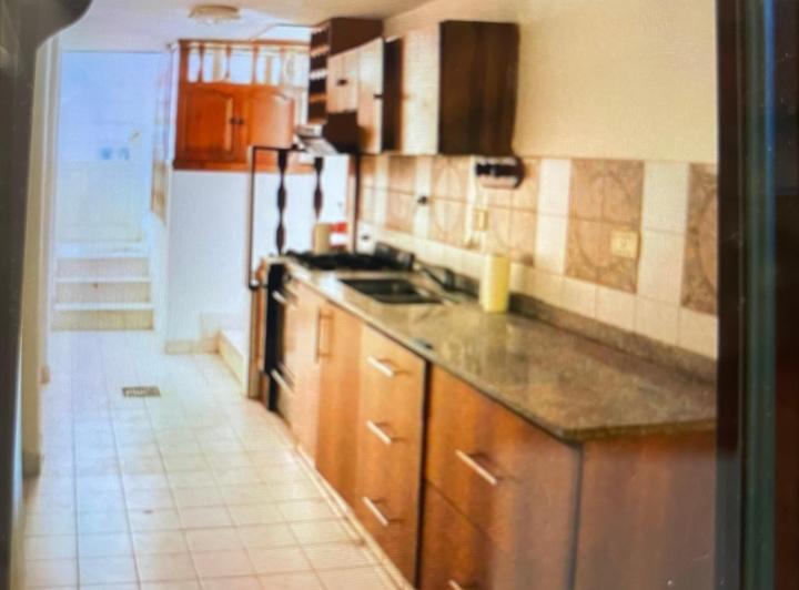 Casa · 291m² · 11 Ambientes · 2 Cocheras