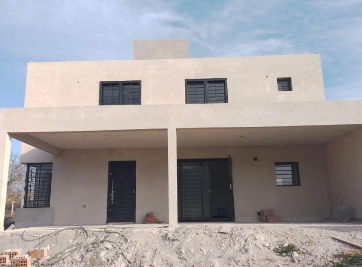 Casa · 182m² · 4 Dormitorios