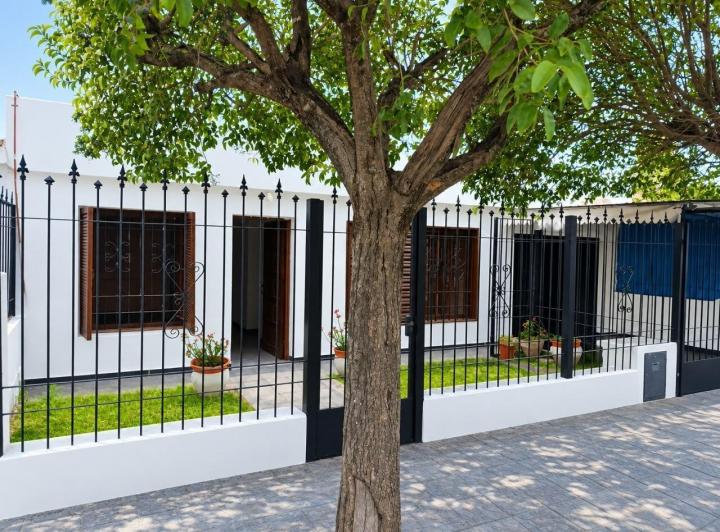 Casa · 130m² · 3 Ambientes · 1 Cochera