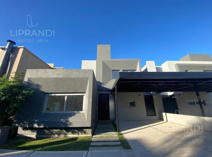 Casa · 157m² · 4 Ambientes · 2 Cocheras
