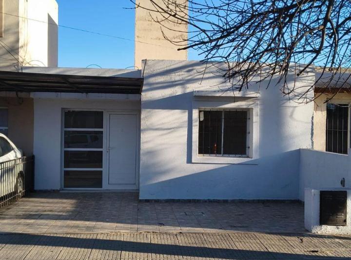 Casa · 80m² · 3 Ambientes · 1 Cochera
