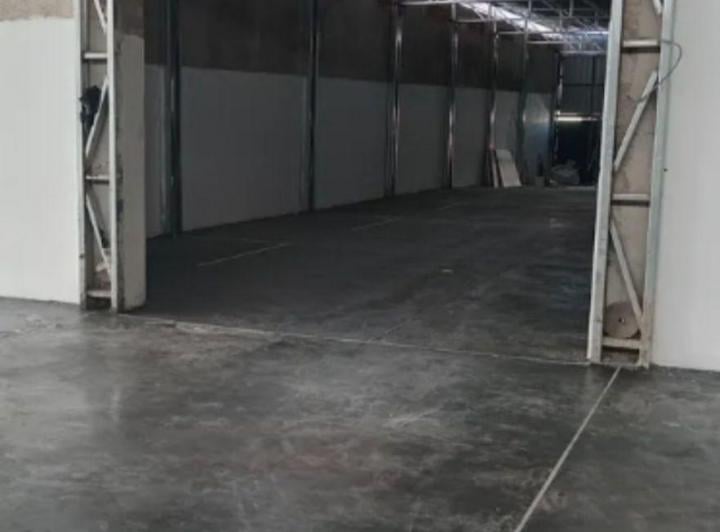Local comercial · 570m²