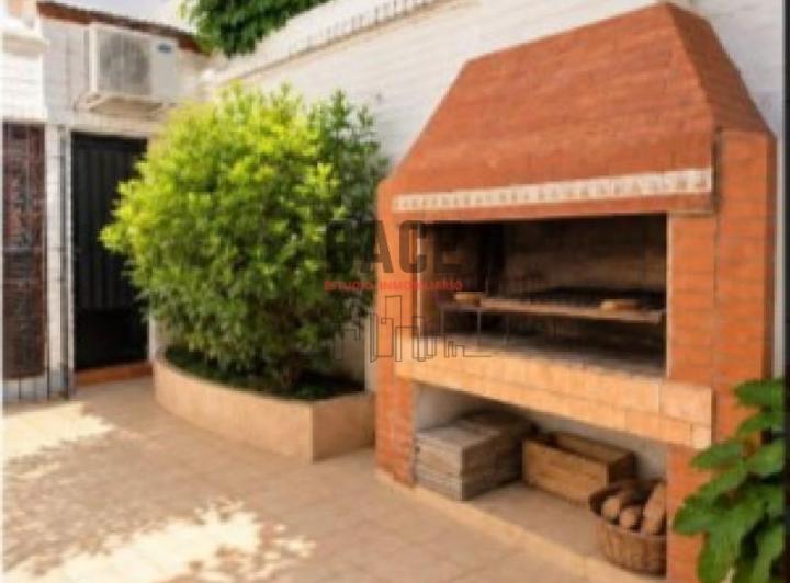 Casa · 145m² · 6 Ambientes · 1 Cochera