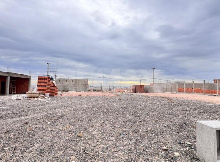 Terreno · 140m²