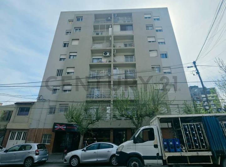 Departamento · 84m² · 5 Ambientes · 1 Cochera