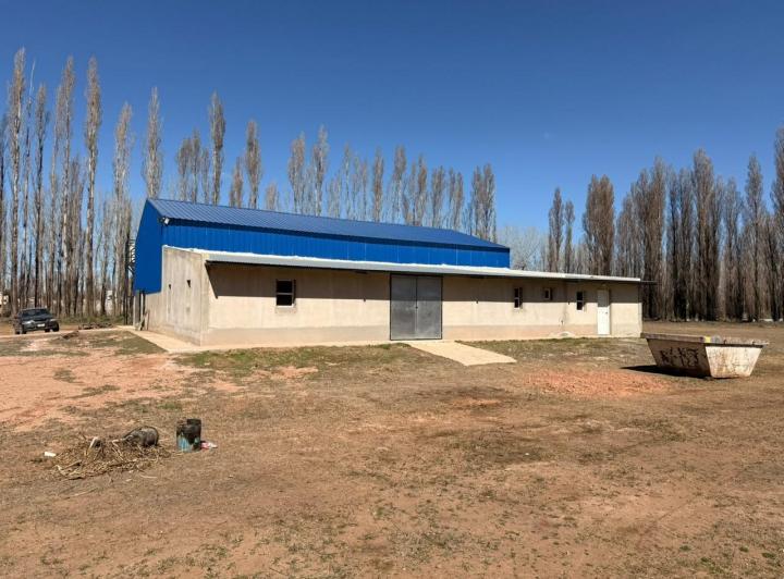 Bodega-Galpón · 372m² · 2 Ambientes