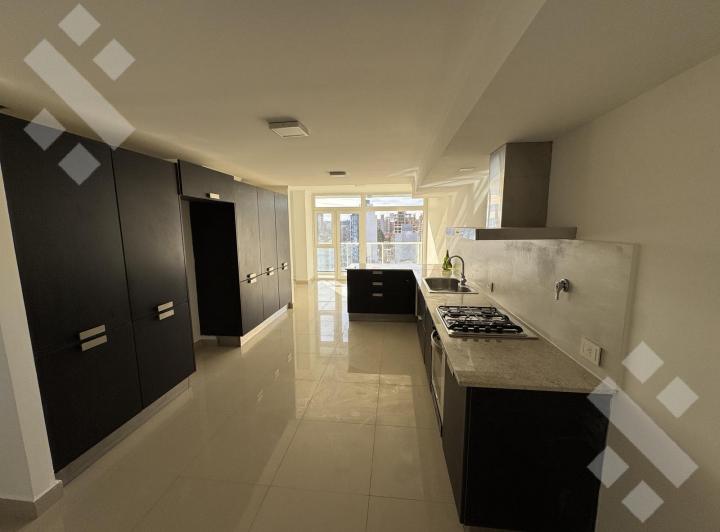 Departamento · 180m² · 5 Ambientes · 1 Cochera