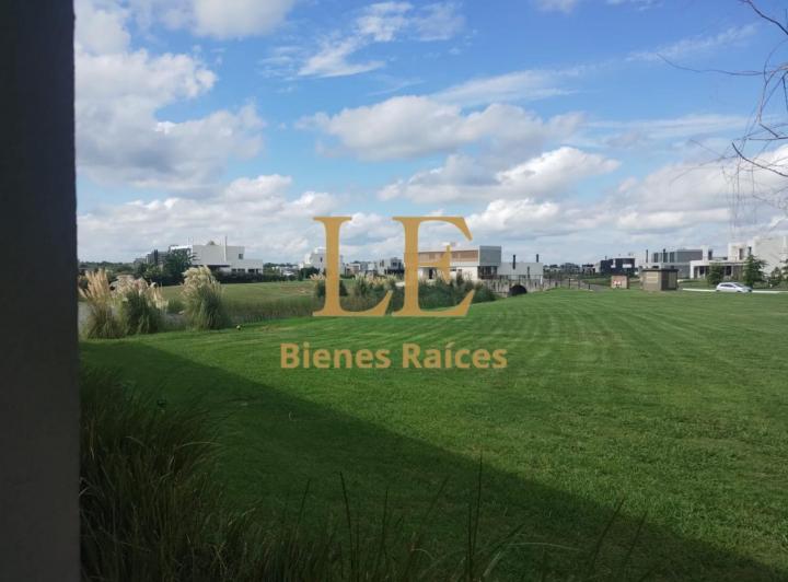 Terreno · 750m²