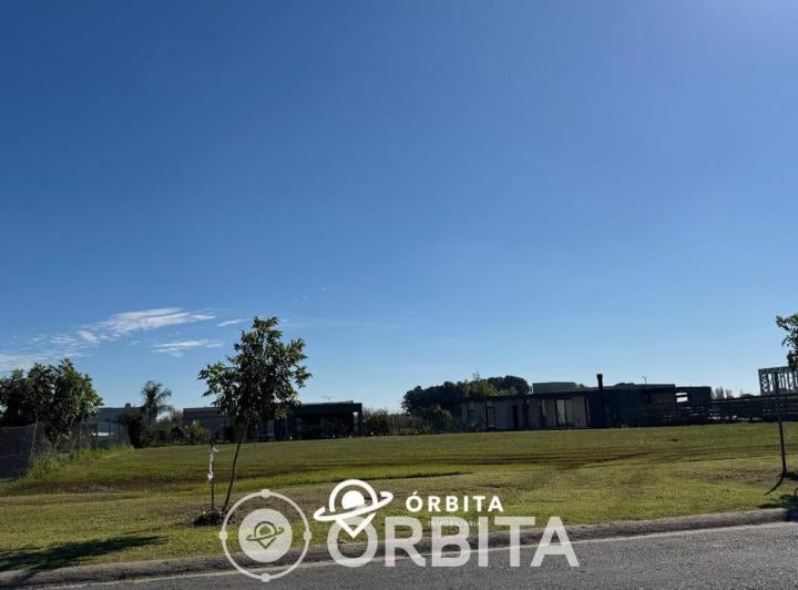Terreno · 651m²