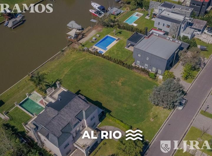 Terreno · 922m²