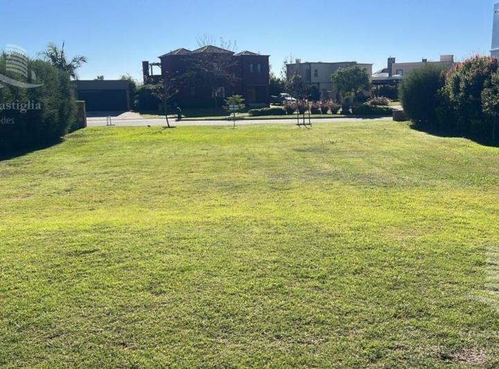 Terreno · 650m²