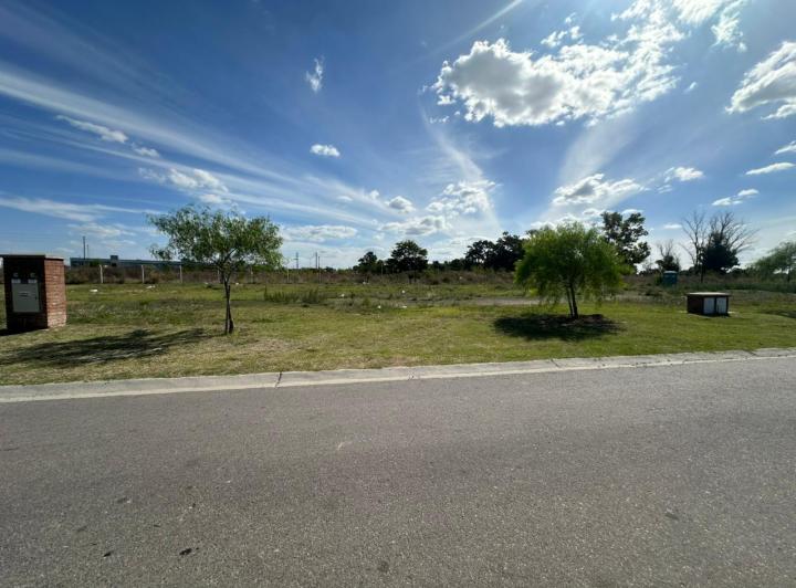 Terreno · 604m²