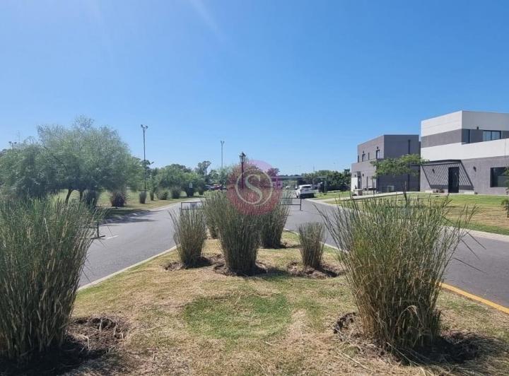 Terreno · 600m²