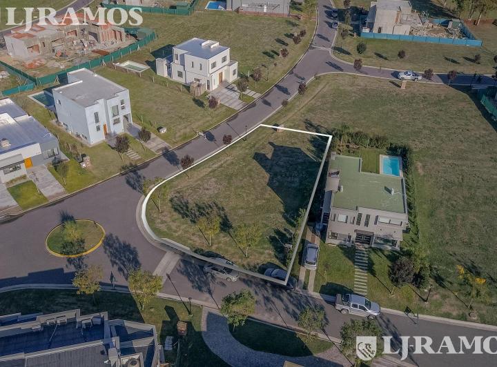 Terreno · 480m²
