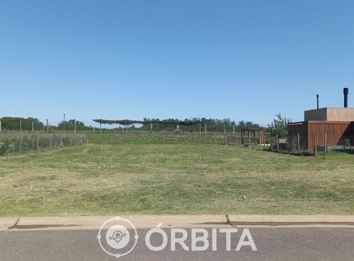 Terreno · 800m²