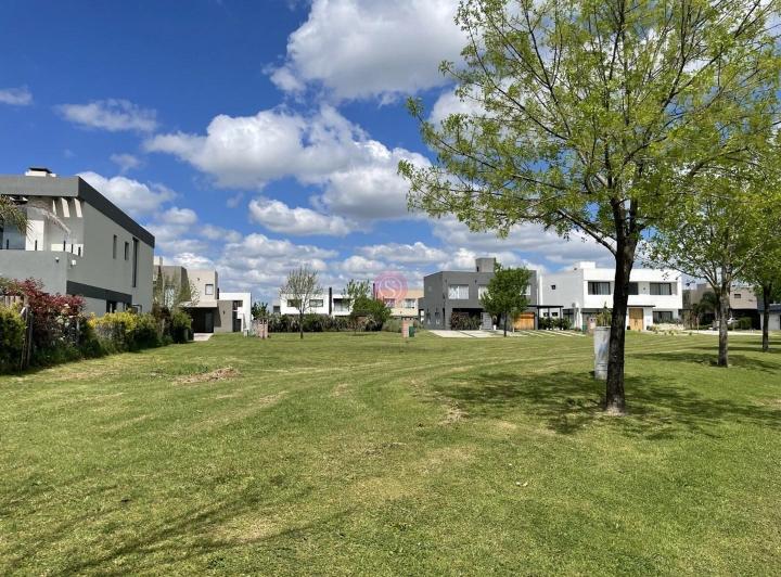 Terreno · 675m²